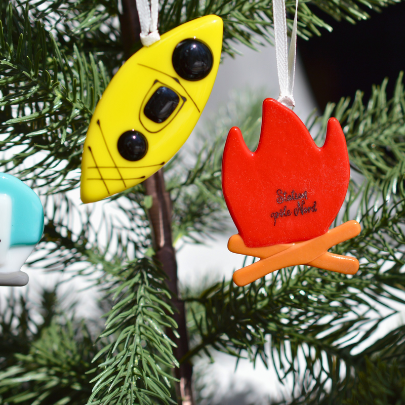 L’Appel de l’aventure: Roulotte, Feu de camp & Kayak