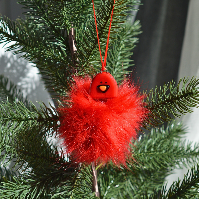 Cardinal poilu pour le sapin de Noël